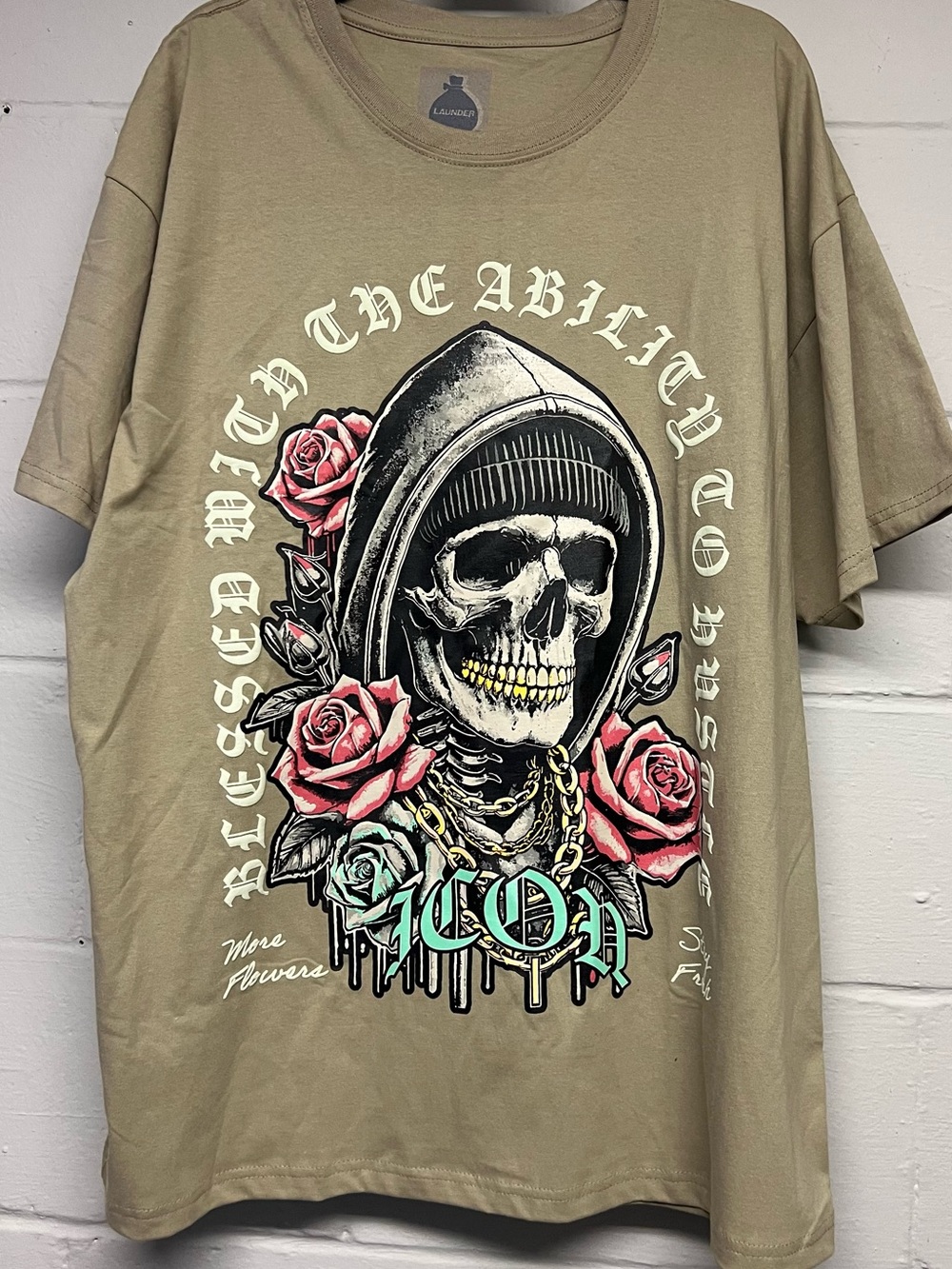 Launder Skull & Roses Graphic T-shirt. - Khaki. Legend Icon. Size 2XL